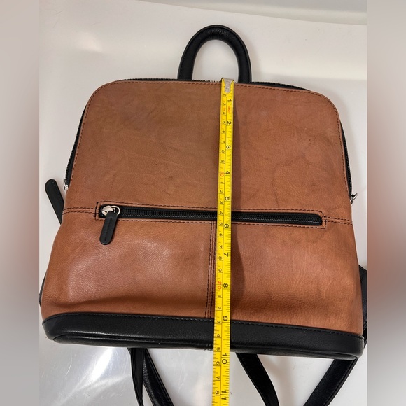 ili New York Small Backpack Toffee/Black - Picture 12 of 13